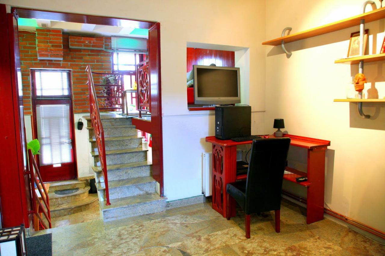 Studio Apartman - Park - Осиек Экстерьер фото